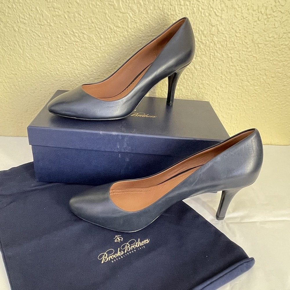 Brooks Brothers Women's 10 Leather Navy Blue Pumps Heels Worn Once Box Dust Bag